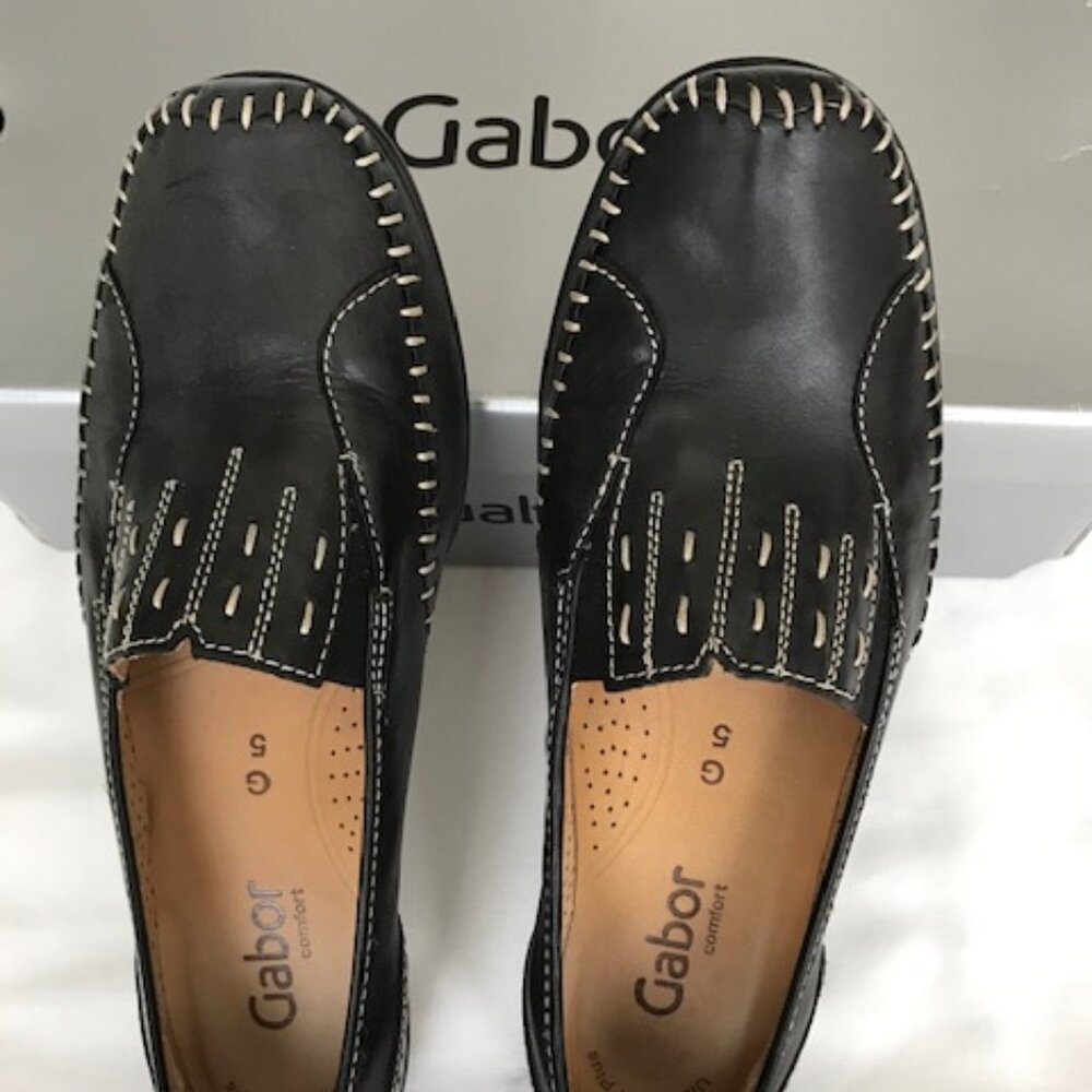 Gabor Black Leather Slip-On Loafers with Contrast Stitching